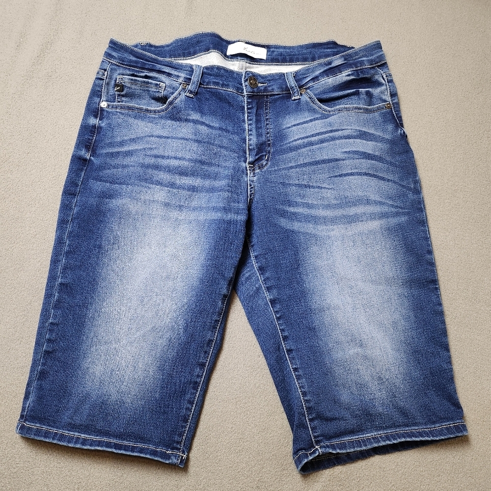 KanCan Jeans Mid Rise Bermuda Shorts Riley Mid Rise Bermuda Shorts Sz 31